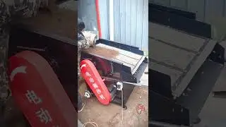 Small vibrating sand screening machine #India #Kazakhstan #Angola #machine #fyp #sand