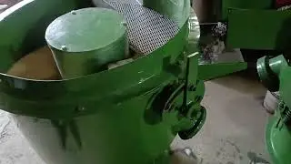 Stainless steel fastners cleaning and finishing machines through vibratory finishing process 