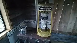 Vanha kunnon petroolilämmitin Aladdinique