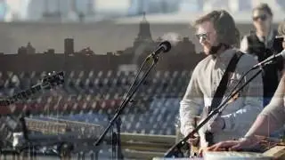 Liam Finn - Burn Up The Road - live on the roof of [the end]