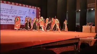 કલા મહાકુંભ 2025 જામનગર શહેરમાં ટિપ્પણી રાસ ની ઘોઘા કન્યાશાળાની પ્રસ્તુતિ