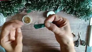 Como hacer una borla de hilo para decorar un llavero o el lomo de un journal ***GabyCositas