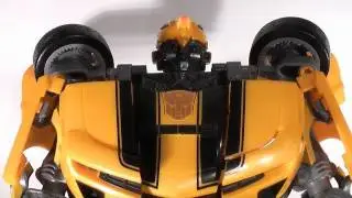 SIZE COMPARISON OF BATTLE OPS BUMBLEBEE vs ULTIMATE BUMBLEBEE!!...