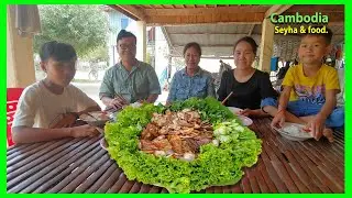 Braised Pork Organ​ Recipe In Village! Fresh Vegetable In Village! Food Around Cambodia.