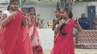 Std 5 girls dance performances on song ranchhod rangila.