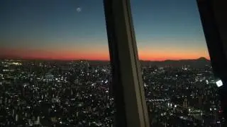 【幻想的】東京スカイツリー  夕日と夜の狭間【SKY TREE CAFE】