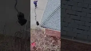 Using the Skyvac Gutter Vacuum to clean gutters from the ground!