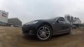 Tesla model S drift