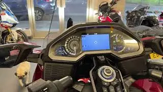 Honda GL1800 Goldwing tour DCT only 1260 miles from new!