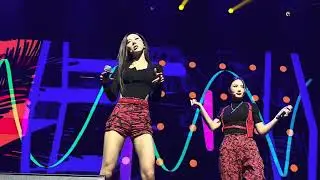 221117 Dreamcatcher (드림캐쳐) - Locked Inside a Door - Dreamcatcher in Tilburg (4k)