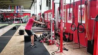 Vježba za leđa na DESMOTEC uređaju