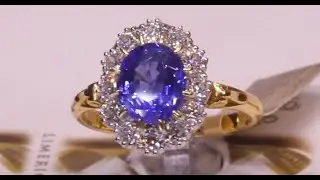 #96993 | S2.60/D0.78ct | Oval Sapphire with Diamond Cluster | 18ct Yellow Gold