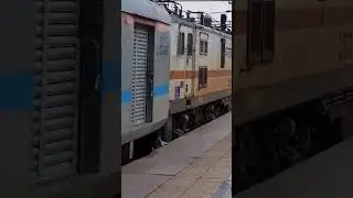 Locomotive Decoupling - Hard working railway employee🙏 #wap7 #wap #indian #railway #loco #locomotive