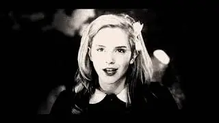 Black ceiling &ndash; Like a prayer