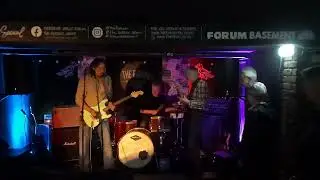 The Kinky Machine&hellip; Bleed on me&hellip; solo section. Live April 2025