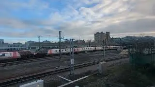 The cross country class 221 and the class 220 at York station 
