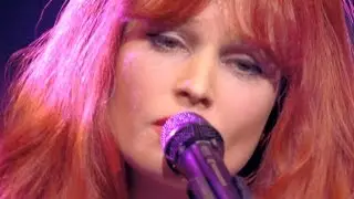 Aurélie - Meisje Met De Sjarel | Tegen de Sterren Op | VTM