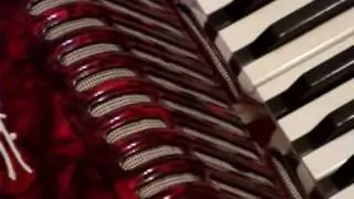 Accordion Moco