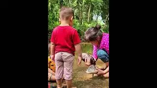 Mother Collapses While Fishing with Her Toddler | Heartbreaking Rural Life Story 🌊😭