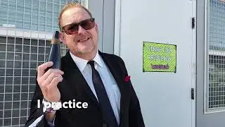 sshhmute On The Road - Johnny Christmas (Reel Big Fish // Goldfinger)
