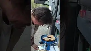 Pestostullen Burger Mega lecker 😸😀🤘 #lostplaceinfo