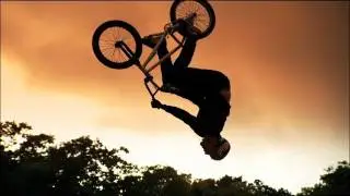 The ultimate dirt BMX course - Red Bull Dream Line - Day 1 qualifying
