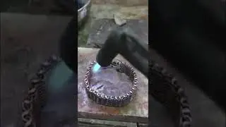 How to make a silver bracelet with a metal rod 🔥🔨 #shorts #gold #viral #jewellry #video #silver
