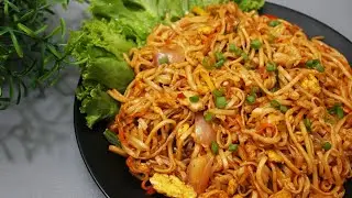 Chicken Chowmein | Easy Chicken Chowmein Recipe | Restaurant Style Chicken Chowmein Recipe