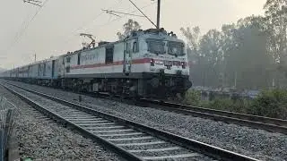 MAINLINE BLOCKED! 12471 BDTS - SVDK Swaraj Express Crawls Through The Loop Line Of SJNP With BL WAP7