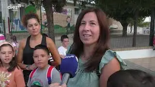 #PealDeBecerro | Concentración de protesta en el CEIP Antonio Machado de Peal de Becerro(11-09-2024)
