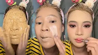 아주 아무도 나처럼 화장을 하지 않아? 이렇게 하면 더 예쁘잖아!!