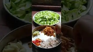 jhinga (turai) ki sabji with dry prawn 🦐 video acha lage to subscribe karna na bhule 😊🙏