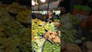 How Do Khmer Street Vendors Make These Incredible Market Dishes?