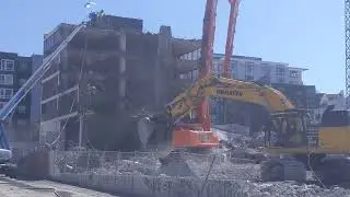 destroyed abandoned building in Seattle july2022