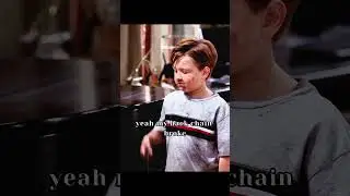 Charlie Sheen tried to repair a broken bike chain 😗 #Shorts #TwoAndAHalfMen #charliesheen