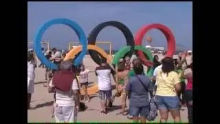 Clima ol&iacute;mpico toma conta de Copacabana, no Rio