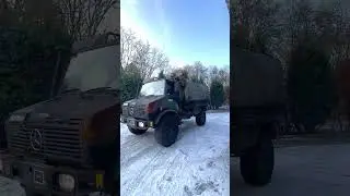 😉The camo livery doing it 's charm on this Mercedes-Benz Unimog!