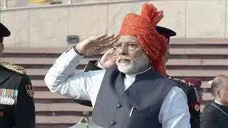 PM Modi pays homage to fallen soldiers at National War Memorial on 71st Republic Day of India