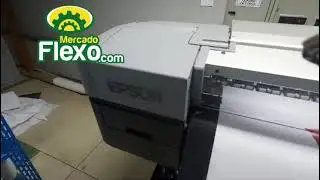 VENDO Impressora Sublim&aacute;tica Epson SureColor F9470H Tinta Fluorescente 1,80m muito conservada