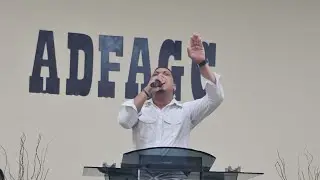 Louvor de adoração a Deus. 