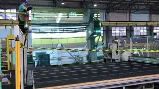 Стол раскроя Intermac Genius 37 CT: загрузка стекла свободным падением