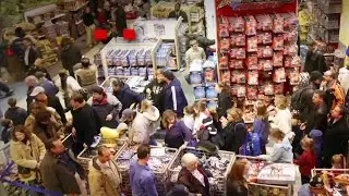 As Holiday Season Approaches, Shopping Deals Are Already Upon Us | NBC Nightly News