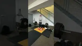 385lbs DL!! Better Posture! 2/8/22