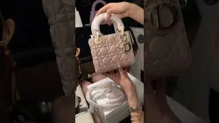 #bagcollection #fashiontrend #luxuryaccessories #musthavebag #styleonpoint