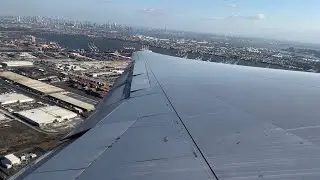 STRONG CROSSWIND United Airlines 777-200ER Takeoff from Newark (EWR)