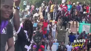 Anbyans gede nan simitye anpil fanm pran lwa