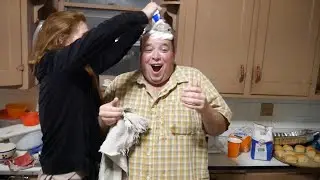 Thanksgiving Food Fight 🦃