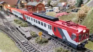Renfe Cercan&iacute;as UT440 from Arnold, N scale.