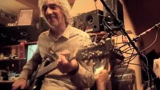 Louis Bertignac chez lui, interview + live exclusif !