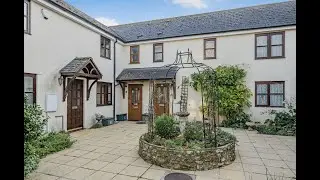 Angel Mews, Honiton